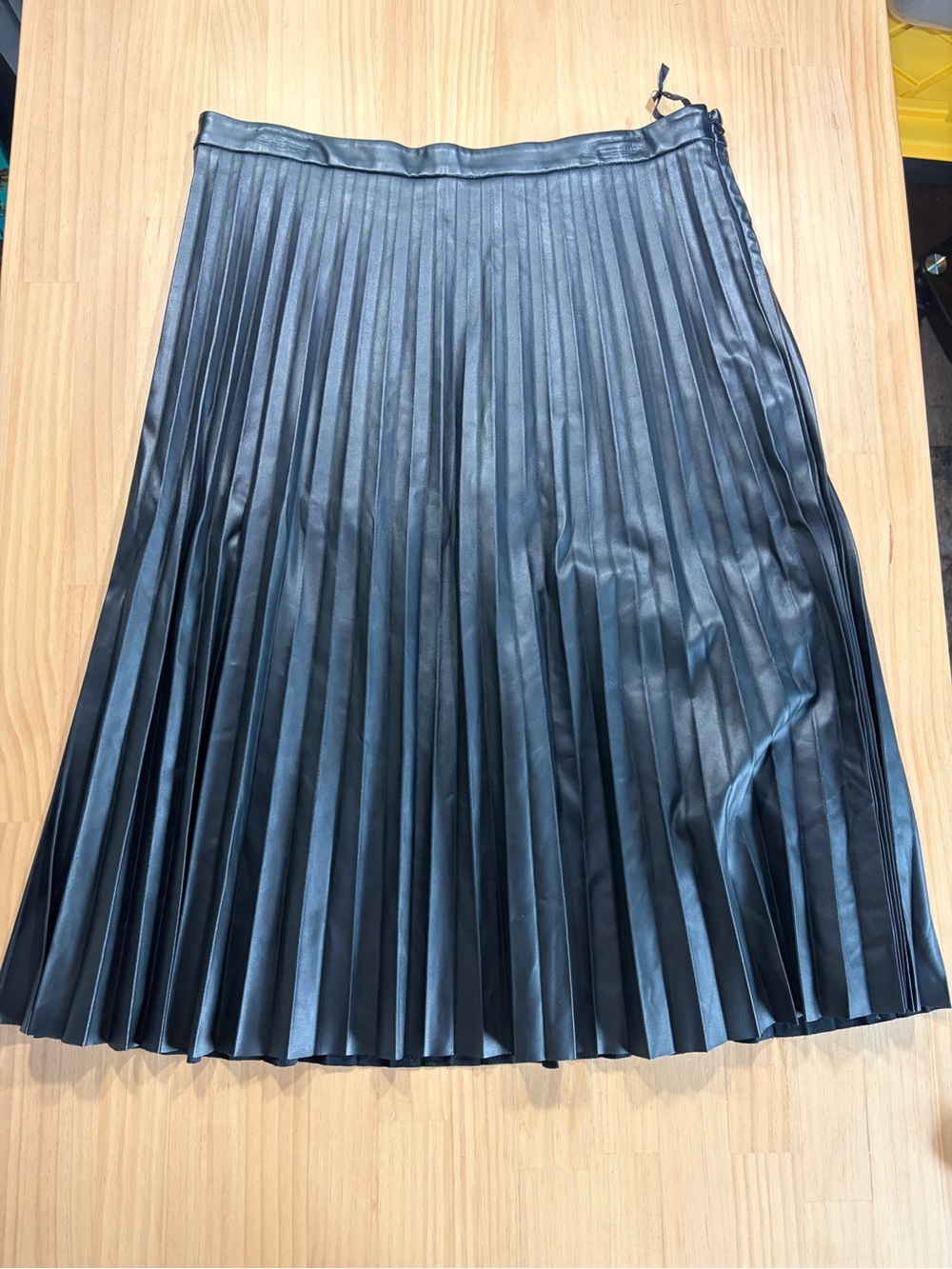 Trouve Black Pleated Midi Skirt